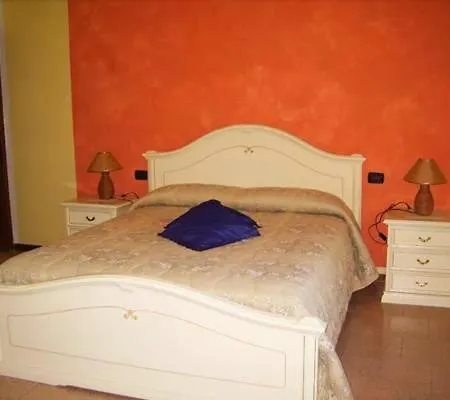 Casa Vacanza La Farfalla アパート