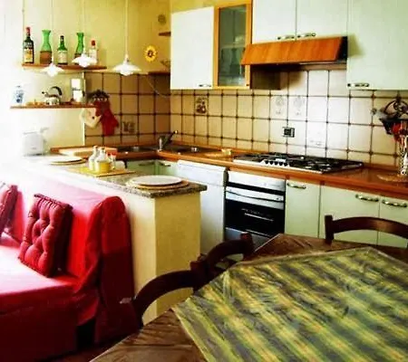 Casa Vacanza La Farfalla アパート